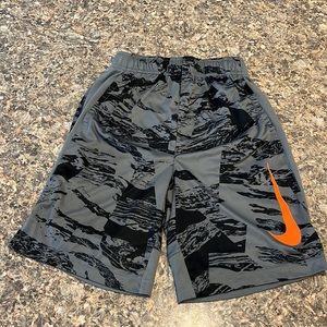 Boys Nike Sri-fit shorts Size M